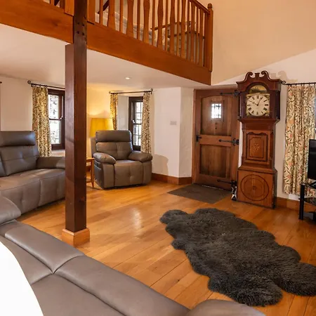 Keiras Ambleside