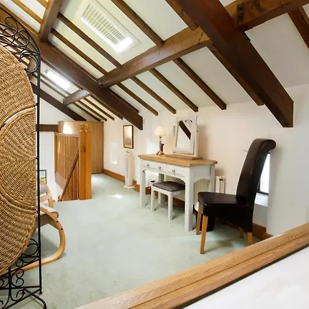 Keiras Ambleside